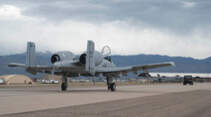 A-10C Davis-Monthan rollend von hinten