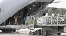 A400M der Luftwaffe transportieren eine Sauerstofferzeugungsanlage nach Neu-Delhi