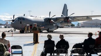 AC-130J bei Zeremonie