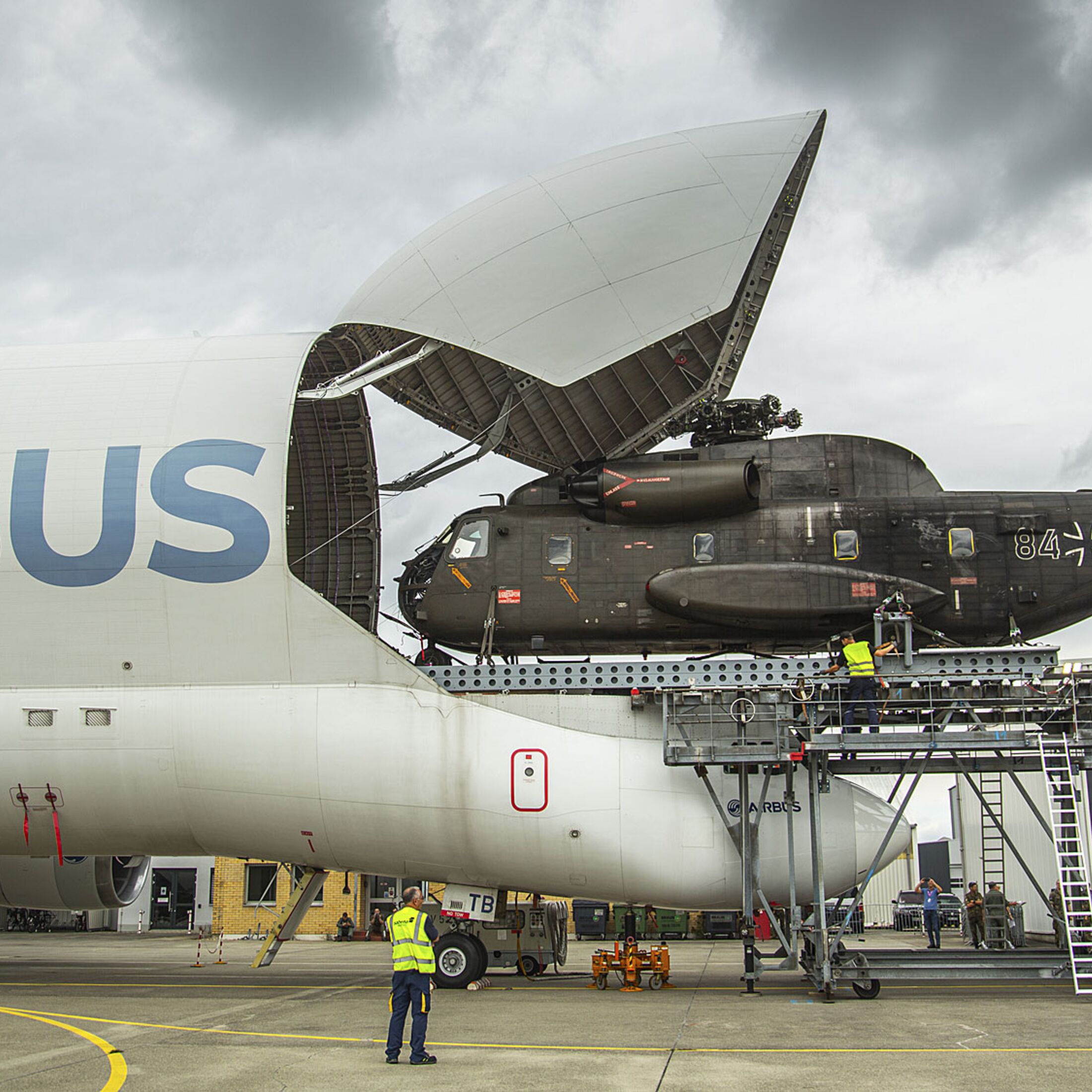 BelugaST als Militärtransporter | FLUG REVUE