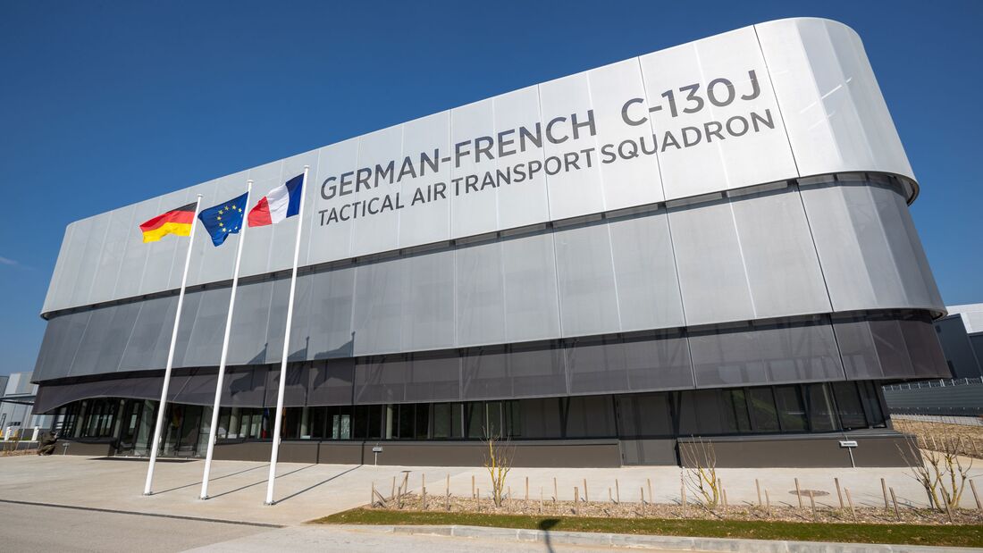 Am 9. März 2022 wurde die deutsch-französische Transportstaffel "Rhein" in Evreux offiziell in Dienst gestellt.