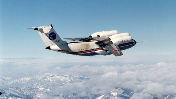 Asuka-Forschungsflugzeug im Flug