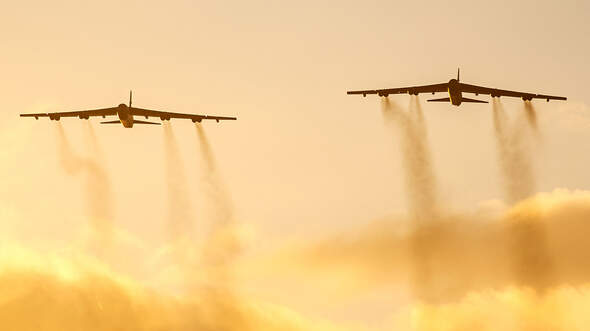B-52H des 5th Bomb Wing der USAF fliegen derzeit von Fairford aus.