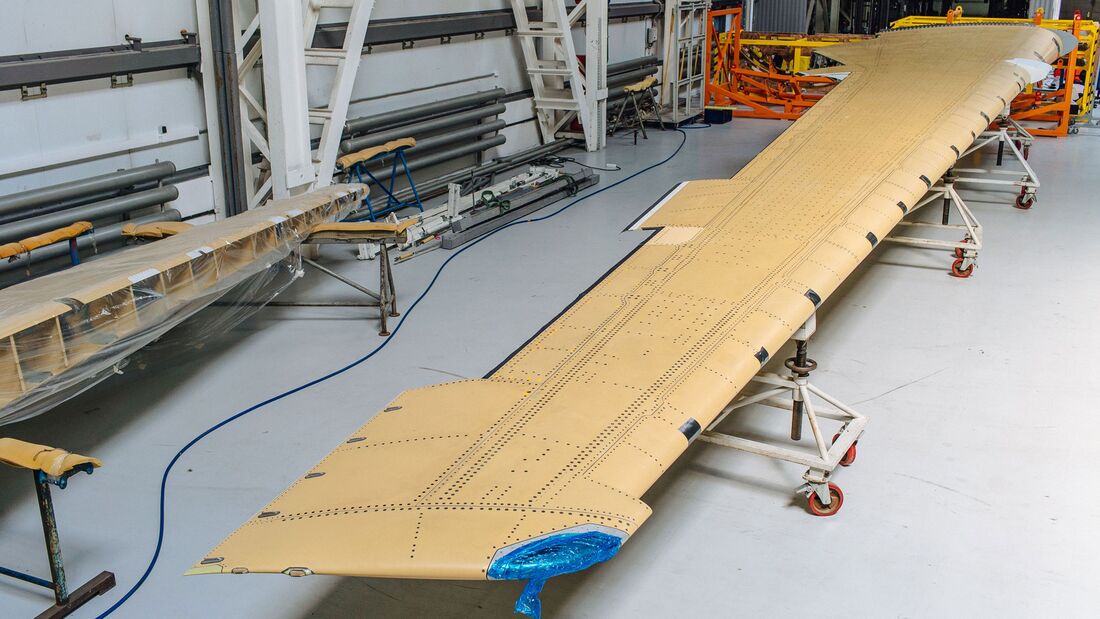 Bei AeroComposite in Uljanowsk wurde der erste MS-21-Flügel aus russischen Verbundwerkstoffen gebaut.