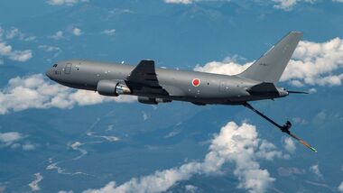 Boeing hat die erste KC-46A für Japans Luftstreitkräfte übergeben.