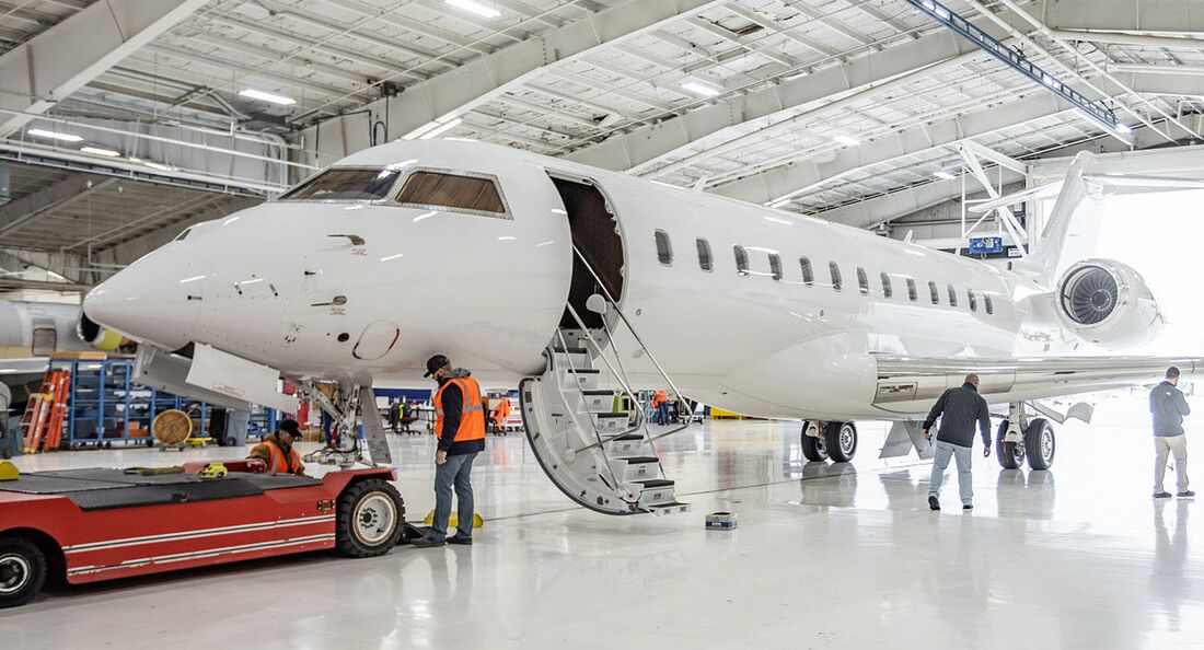 Bombardier modifiziert in Wichita drei Global 6000 für das Pegasus-Programm.