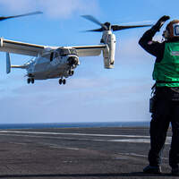 CMV-22 Osprey Landung mit Einweiser