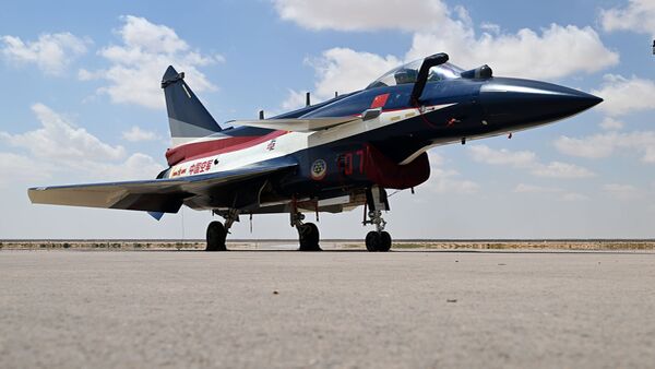 Chinas Kunstflgteam Ba-Yi bei der Egypt Airshow