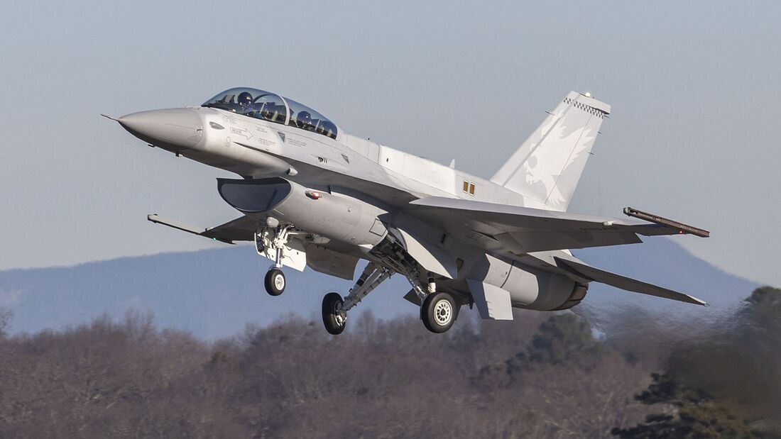 Die Lockheed Martin F-16 Block 70 startete am 24. Januar 2023 in Greenville zum Erstflug.
