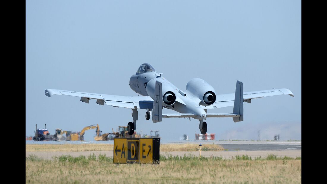 Die letzte mit einem neuen Flügel ausgerüstete A-10 Thunderbolt II auf der Hill AFB