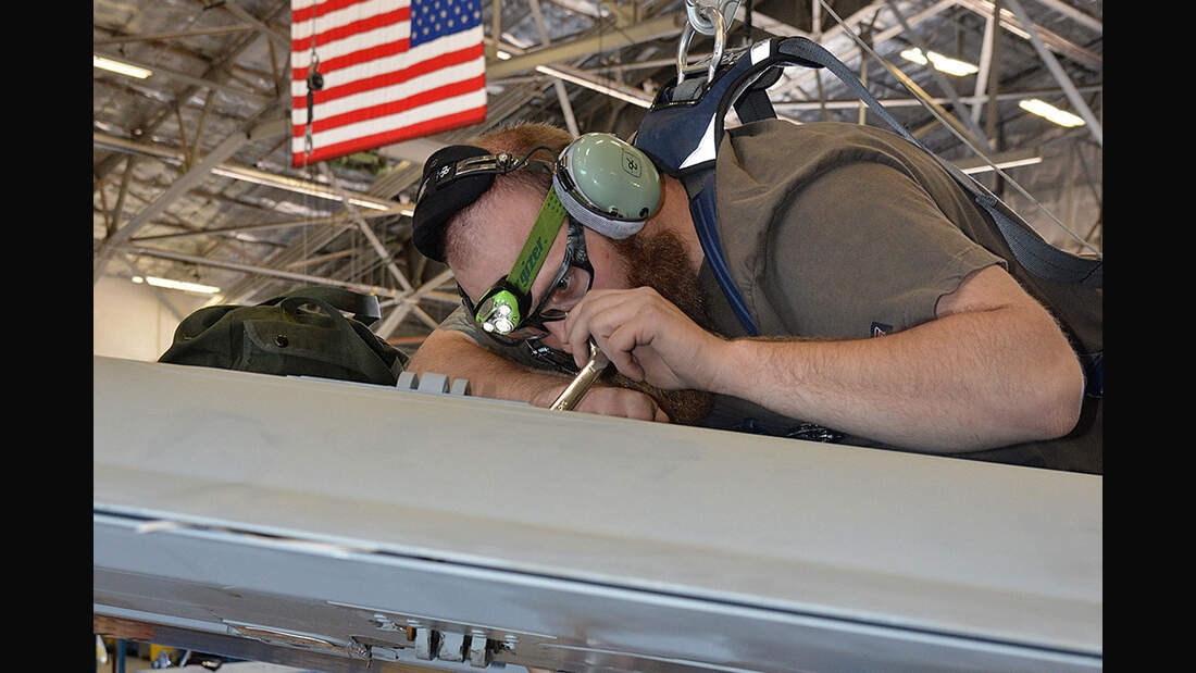 Die letzte mit einem neuen Flügel ausgerüstete A-10 Thunderbolt II auf der Hill AFB
