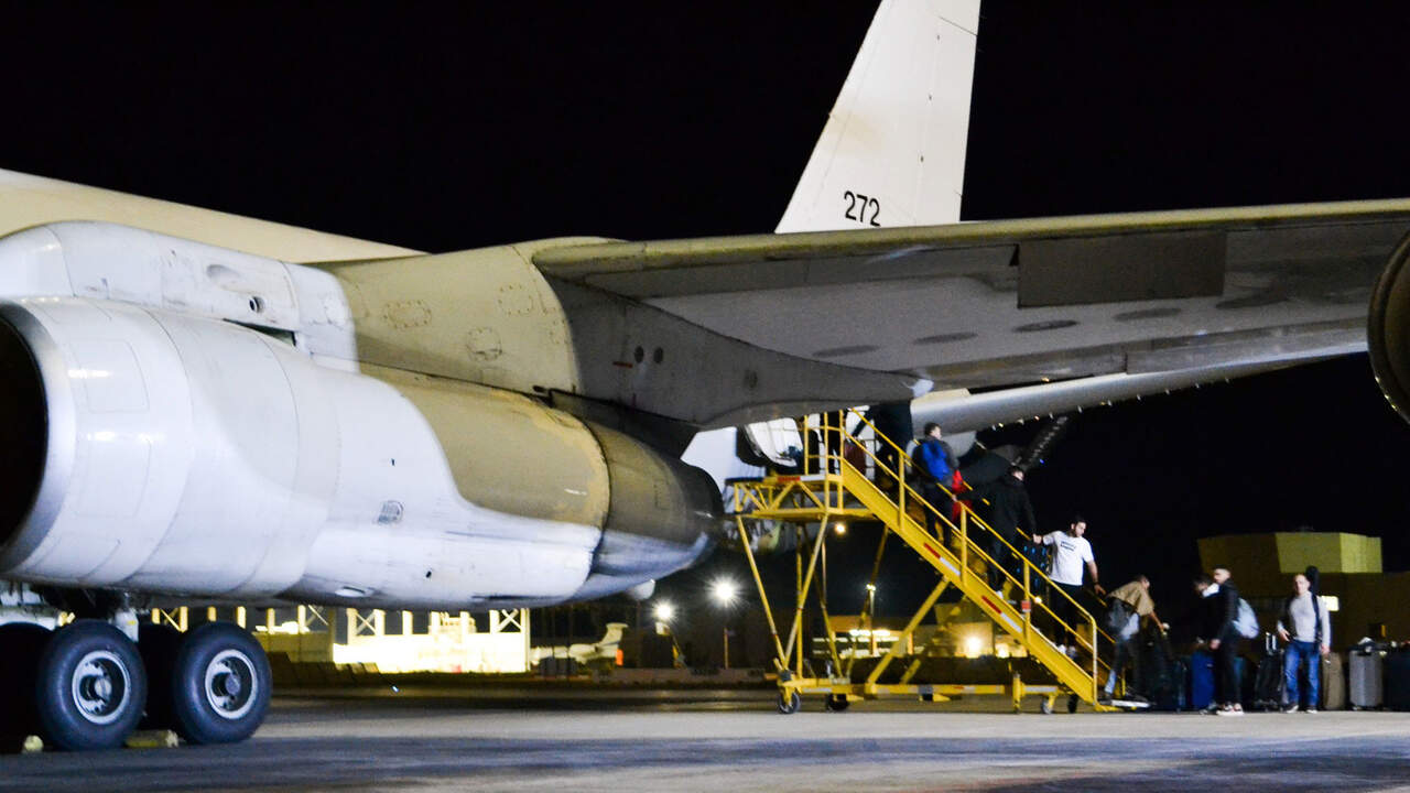 Israelische 707 Holt Marinesoldaten Aus Hamburg Ab Flug Revue