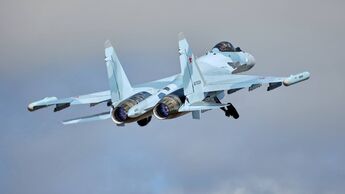 Eine neue Su-35S Super Flanker der russischen Luftwaffe hebt ab.