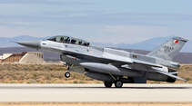 F-16 Block 70 Bahrain Landung