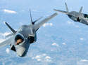 F-35 Lightning II Zwei Flugzeuge in der Luft
