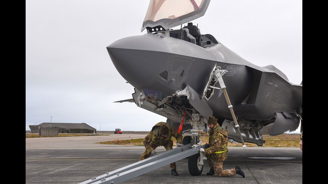 F-35A der Aeronautica Militare verlegten Ende September 2019 nach Island.