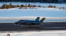 F-35B USMC bei Nordic Response auf Startbahn