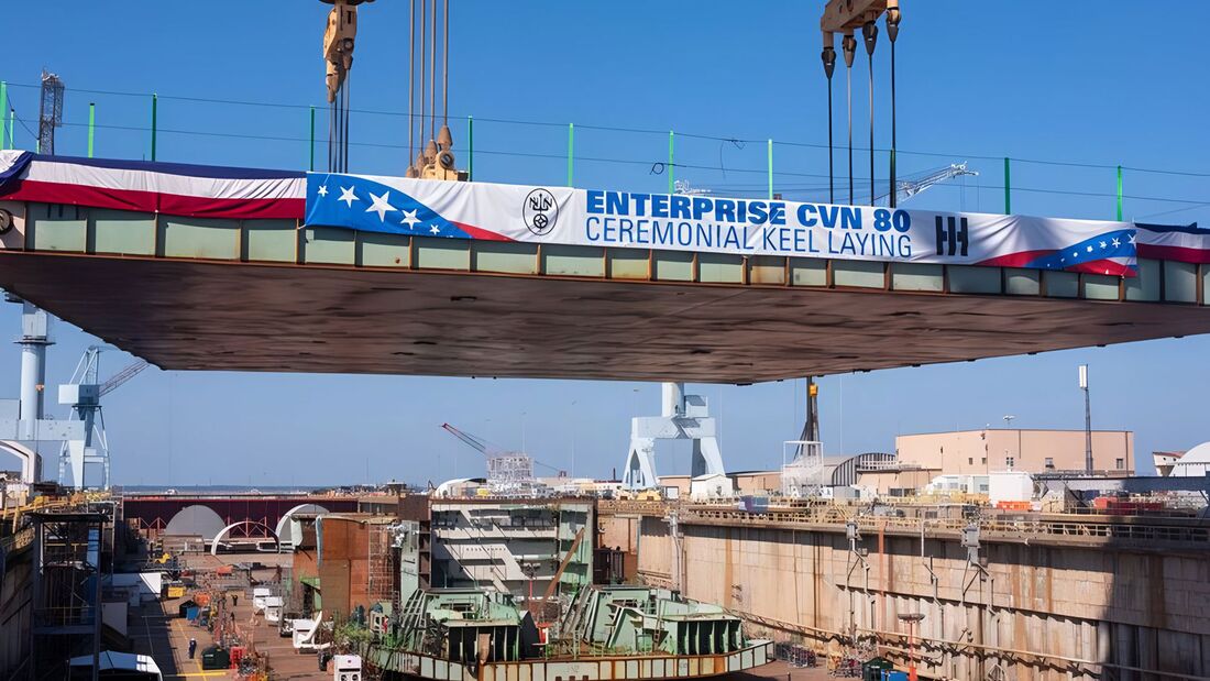 Feierliche Kiellegung des Flugzeugträgers CVN 80 Enterprise bei Newport News Shipbuilding. 
