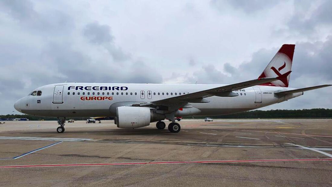 Freebird Europe hat eine A320 in CGN stationiert.