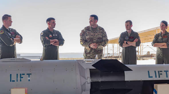 HACM-Flugköper mit Personen