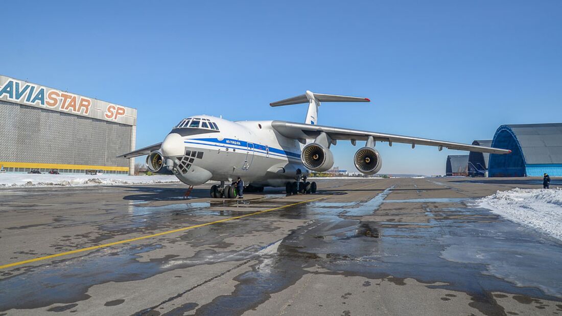 Iljuschin Il-76MD-90A aus der Serie bei Aviastar-SP in Uljanowsk