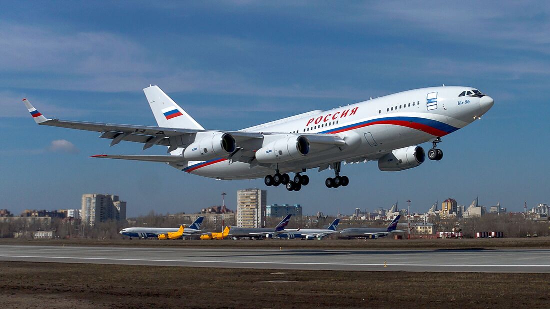 In Woronesch ist eine weitere Iljuschin Il-96-300 für Rossija geflogen.