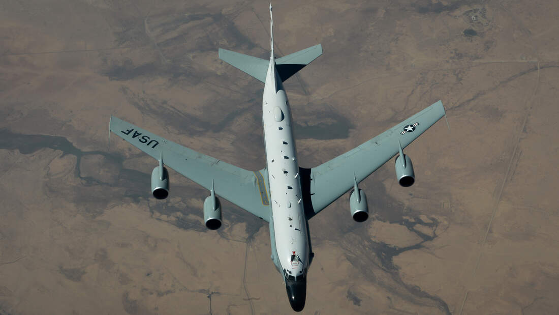 KC-135 crew refuels RC-135V/W