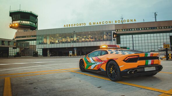 Lamborghini Huracan Follow Me 2019