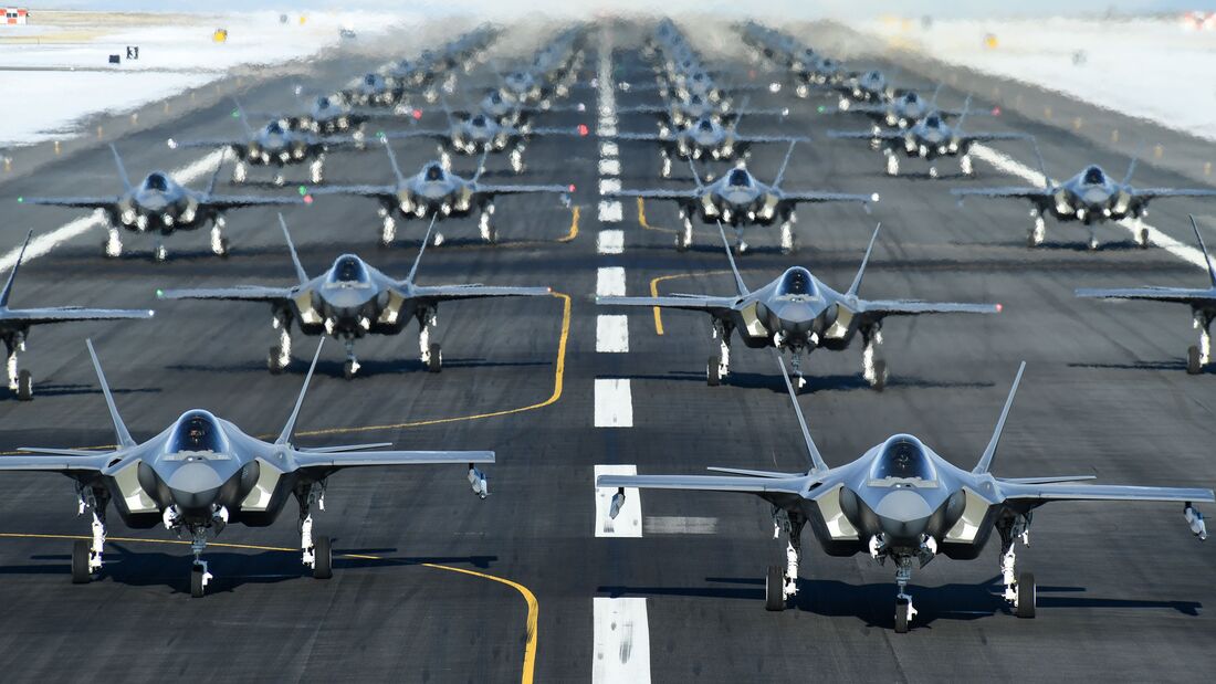 Lockheed Martin F-35A "Elephant Walk" auf der Hill AFB im Januar 2020