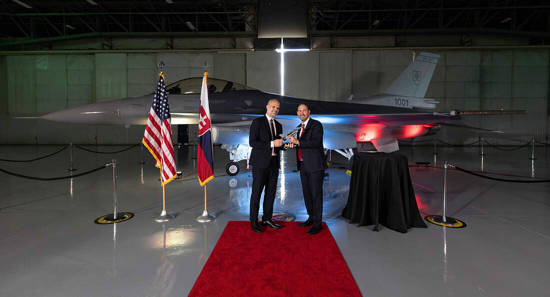 Lockheed Martin stellte in Greenville die erste F-16C Block 70 für die Slowakei vor.