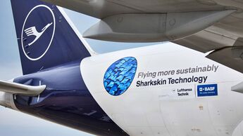 Lufthansa Cargo stattet ab 2022 alle Boeing-777-Frachter mit „AeroSHARK“ aus, um damit den Treibstoffverbrauch zu senken.