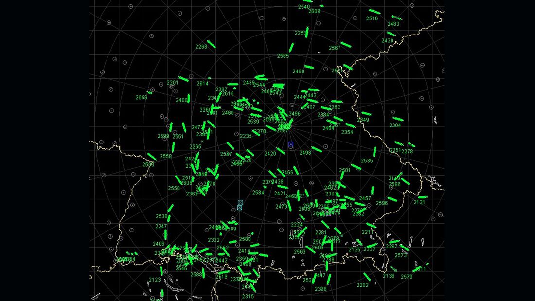 Luftlage des Hensoldt Passivradar-Trackingsystems mit einer Abdeckung des süddeutschen Luftraums.