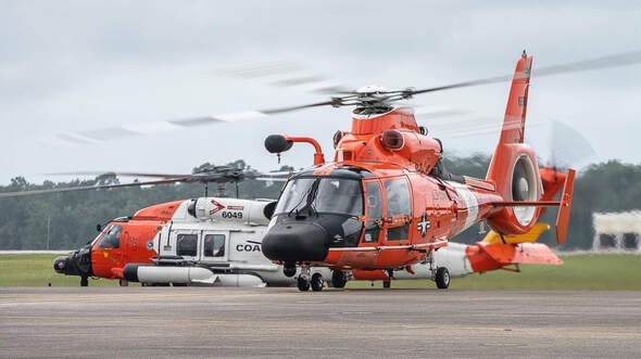 MH-60 Jayhawk und MH-65 zusammen