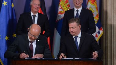MTU Aero Engines AG und die Regierung der Republik Serbien haben im Mai 2019 eine Absichtserklärung über den Aufbau eines neuen Triebwerks-Reparaturwerks unterzeichnet.