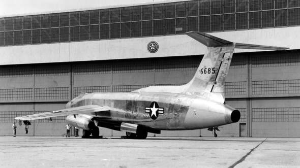 High-Tech-Dreistrahler ohne Chance bei der USAF - Martin XB-51 | FLUG REVUE