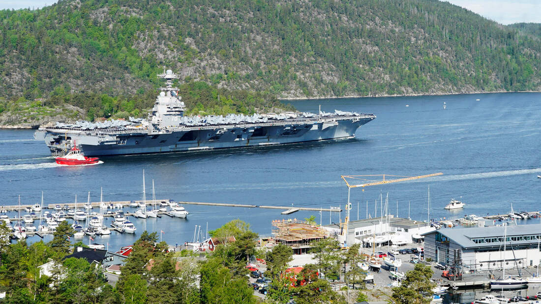 Geradle USS Gerald R. Ford zwängt sich durch den Oslofjord | FLUG REVUE