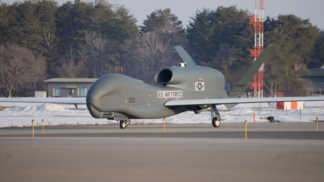 Northrop Grumman hat die erste RQ-4B Global Hawk für Japan nach Misawa überführt. 