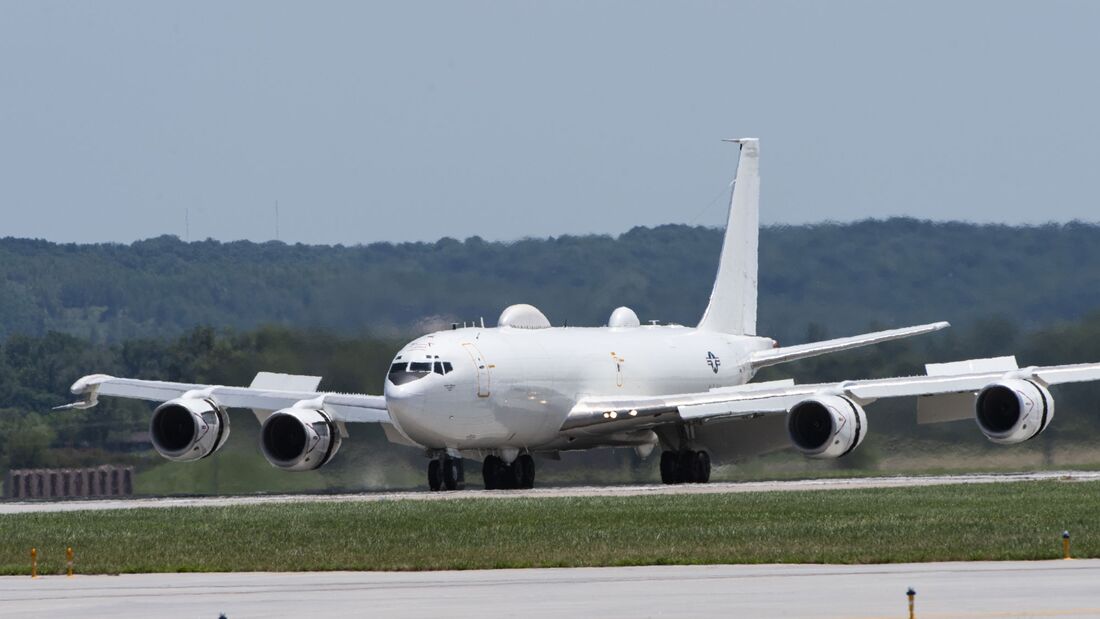 Northrop Grumman wartet und modernisiert die E-6B TACAMO.