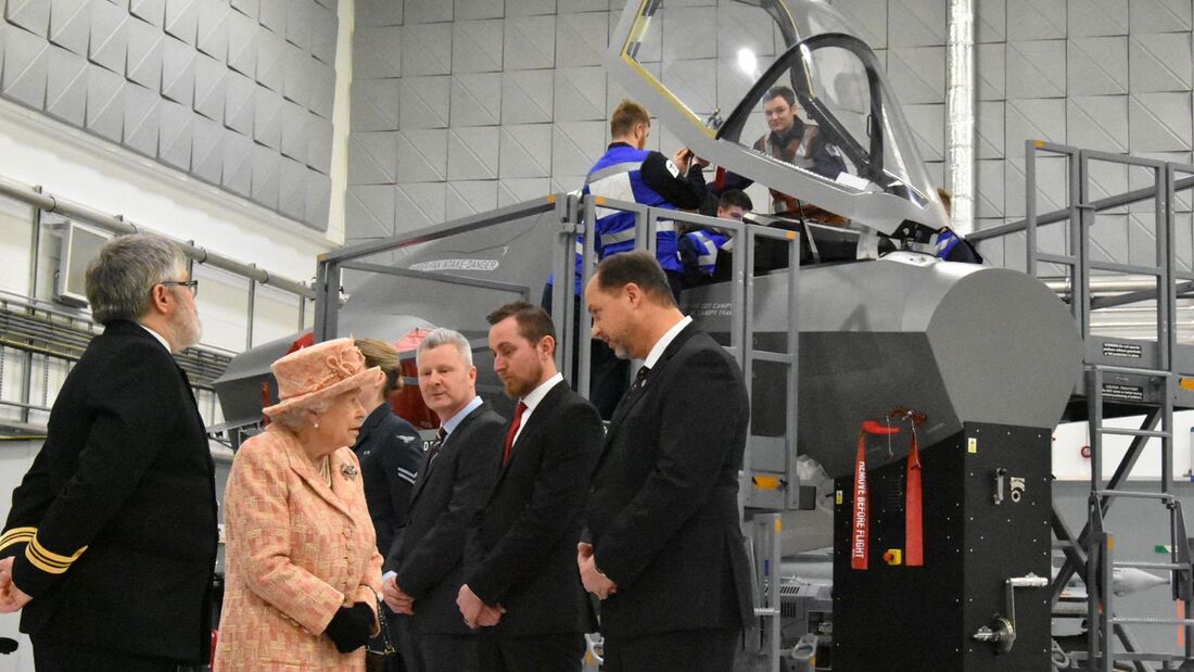 Queen Elizabeth besucht im Februar 2020 die RAF-Basis Marham.