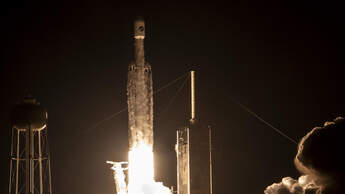 Start einer Falcon Heavy mit dem Raumgleiter Boeing X-37B.