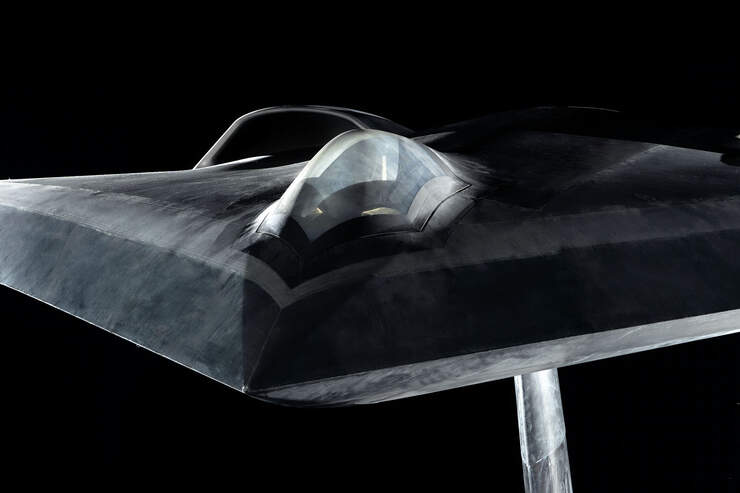 Nationale Deutsche Entwicklung: Airbus zeigt Stealth-Testmodell LOUT - FLUG REVUE