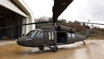 UH-60 Black Hawk Albanien vor Halle