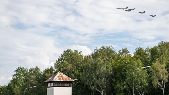 Überflug Dachau von Luftwaffe und IAF.