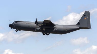 Zweite Lockheed Martin C-130J-30 Hercules der Luftwaffe.