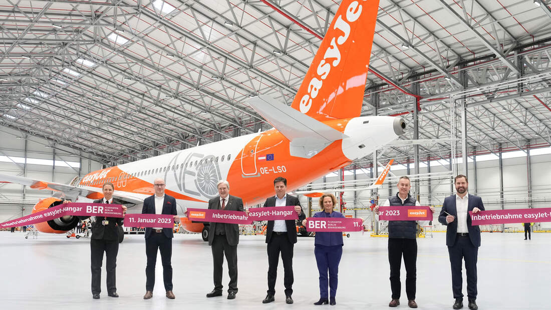 easyJet hat am BER einen Wartungshangar eröffnet, den ersten außerhalb Großbritanniens.