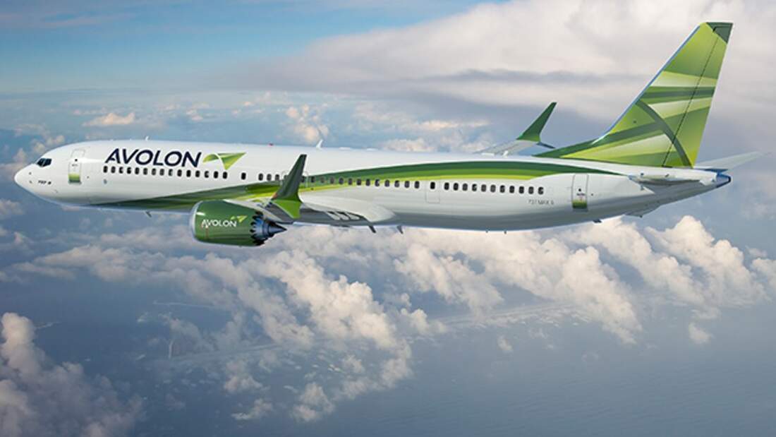 Erste 737 MAX 200 rollt aus der Hale FLUG REVUE