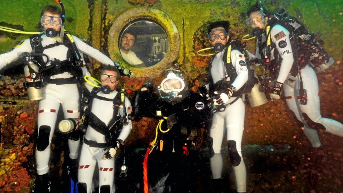 Raumflugtraining unter Wasser