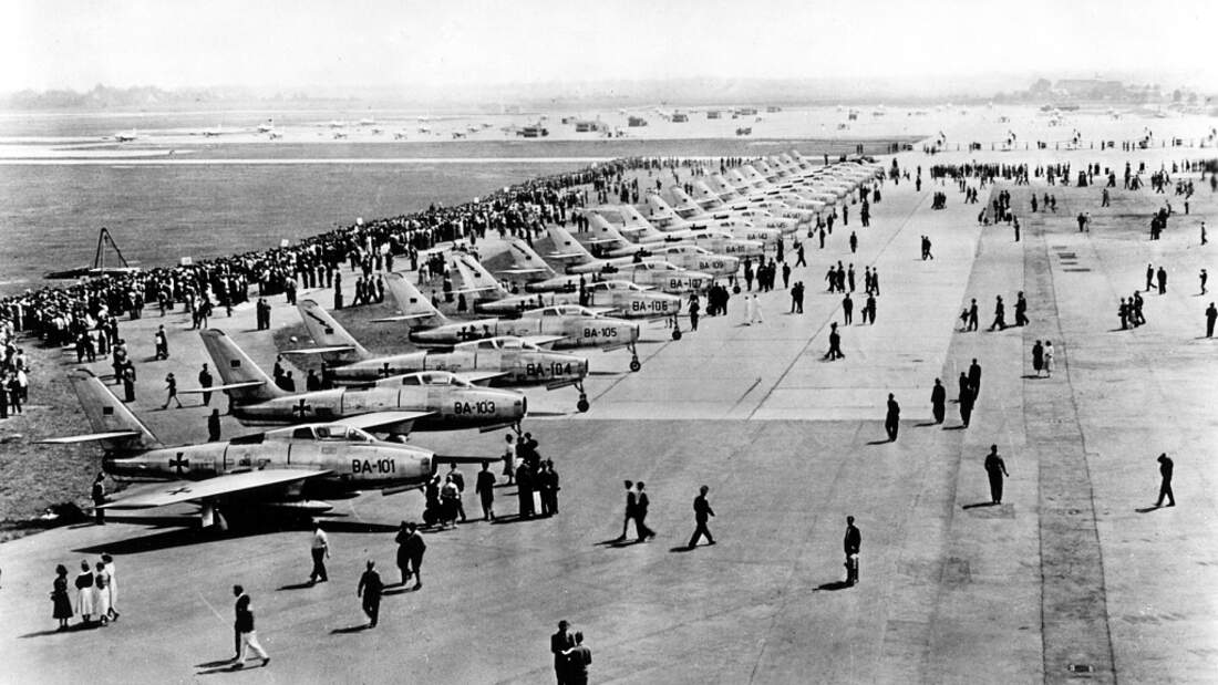 Republic F84F Thunderstreak bei der Luftwaffe FLUG REVUE