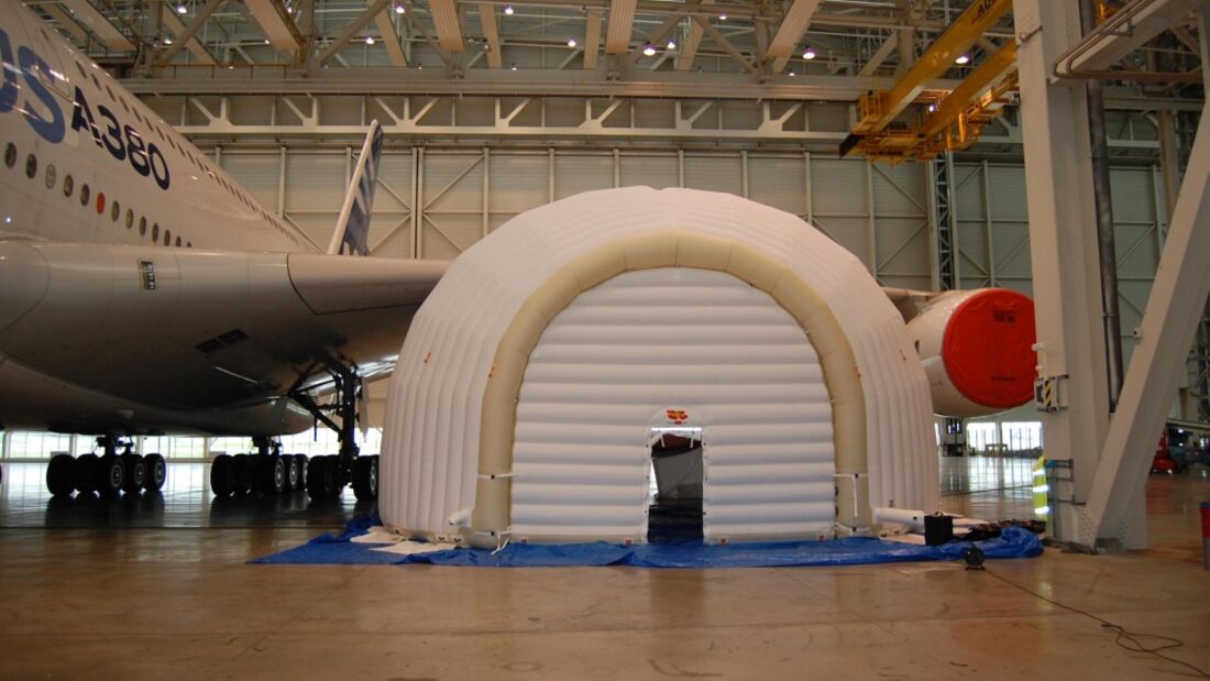 Airbus: Aufblasbarer Hangar für die Triebwerkswartung