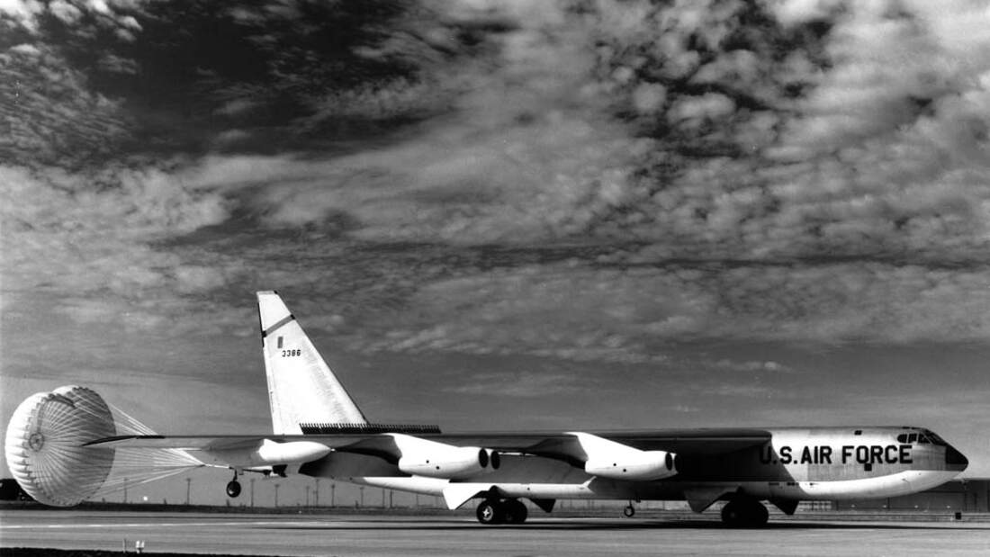 Entwicklung Der Boeing B-52 Stratofortress - FLUG REVUE